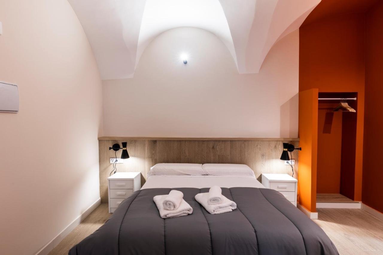 Apartamentos Turisticos De La Bernarda Касерес Экстерьер фото